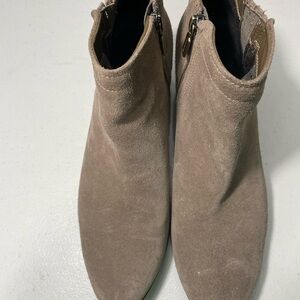 Blonde Women's Tan Ankle Boots Size 11M SB-50